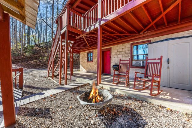 306 Forget Me Not Lane, Whittier, NC 28789