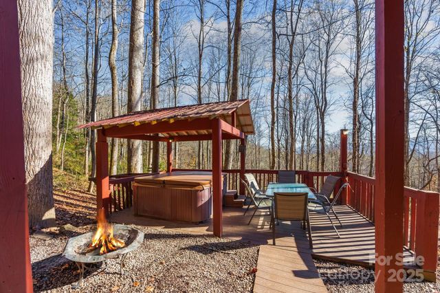 306 Forget Me Not Lane, Whittier, NC 28789