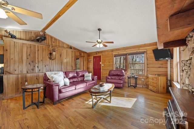 306 Forget Me Not Lane, Whittier, NC 28789