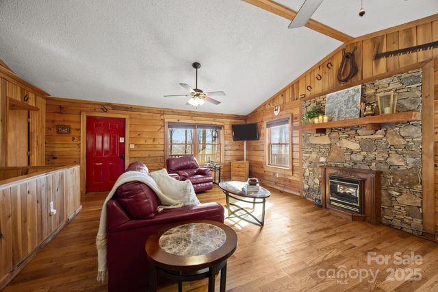 306 Forget Me Not Lane, Whittier, NC 28789