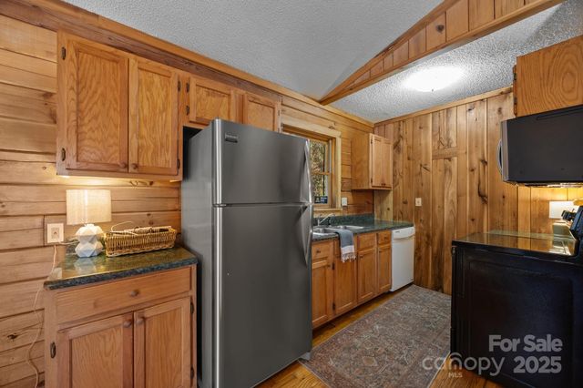 306 Forget Me Not Lane, Whittier, NC 28789