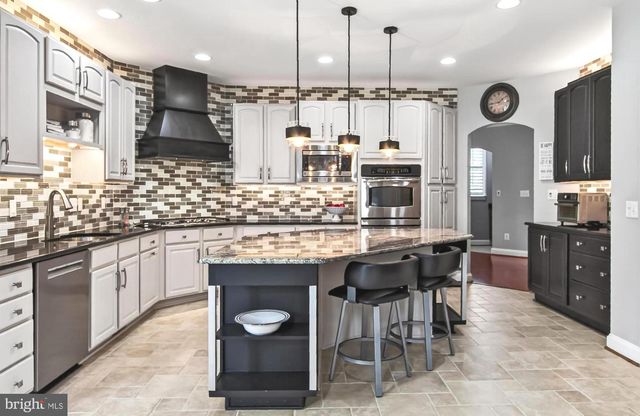 23075 MERIWEATHER CT, Brambleton, VA 20148