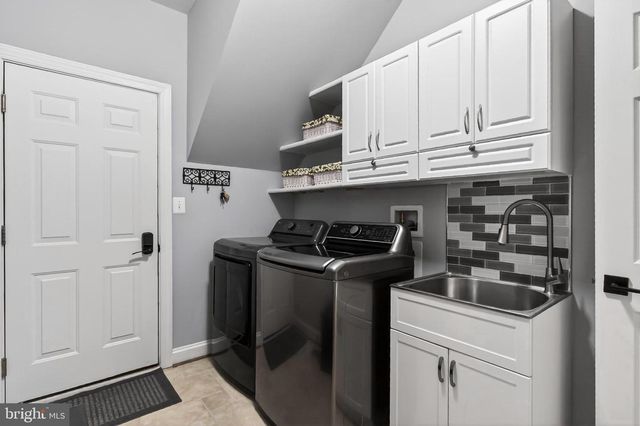 23075 MERIWEATHER CT, Brambleton, VA 20148