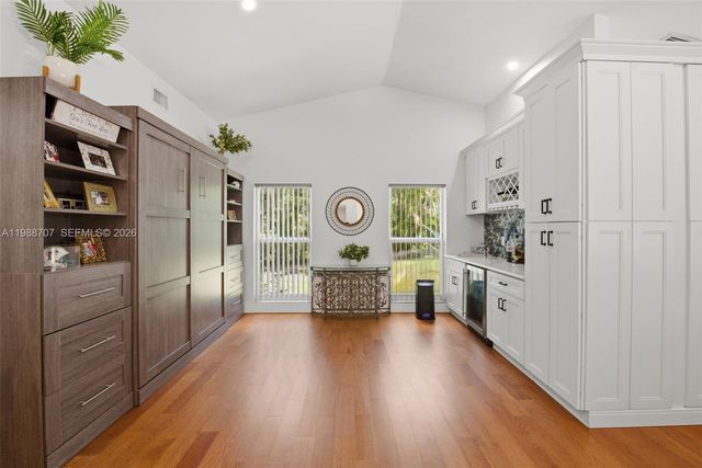 395 NW 89th Ln, Coral Springs, FL 33071