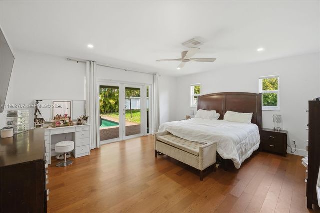 395 NW 89th Ln, Coral Springs, FL 33071