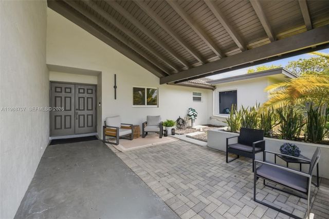 395 NW 89th Ln, Coral Springs, FL 33071