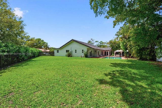 395 NW 89th Ln, Coral Springs, FL 33071
