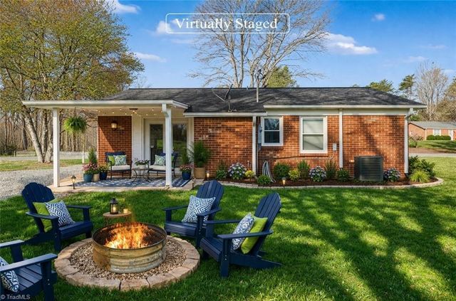 200 Redwood Bend, King, NC 27021