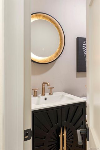 211 Adams Street, Denver, CO 80206