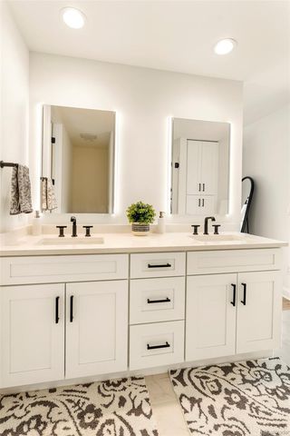 211 Adams Street, Denver, CO 80206