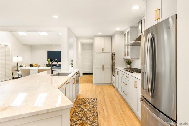 211 Adams Street, Denver, CO 80206