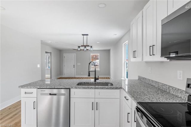 13 Pickard Circle, Lexington, NC 27292