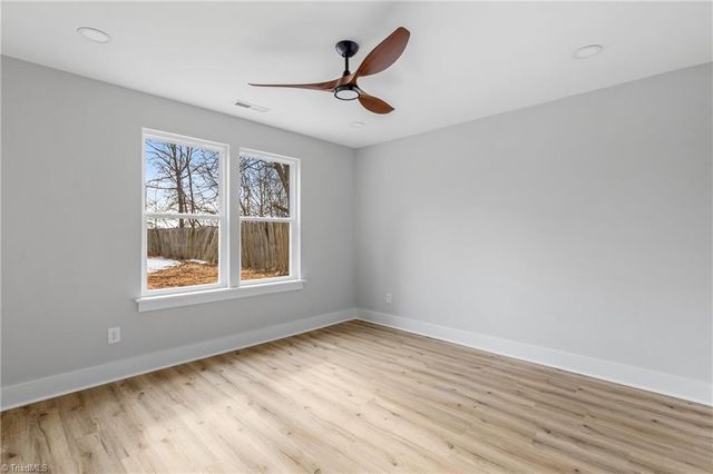 13 Pickard Circle, Lexington, NC 27292