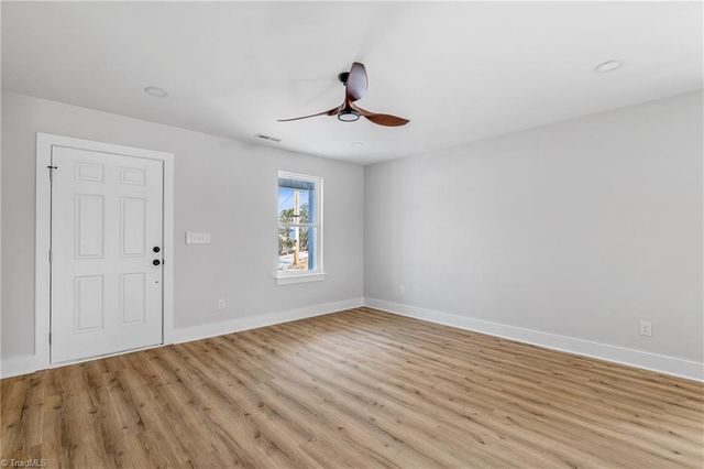 13 Pickard Circle, Lexington, NC 27292