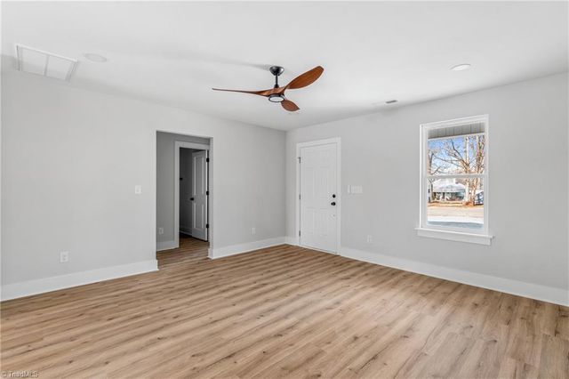 13 Pickard Circle, Lexington, NC 27292