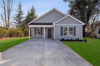 13 Pickard Circle, Lexington, NC 27292