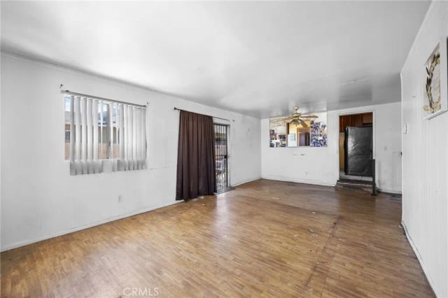 10400 Mary Avenue, Los Angeles, CA 90002