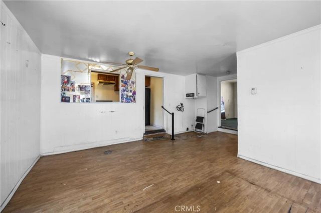 10400 Mary Avenue, Los Angeles, CA 90002