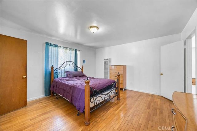 10400 Mary Avenue, Los Angeles, CA 90002