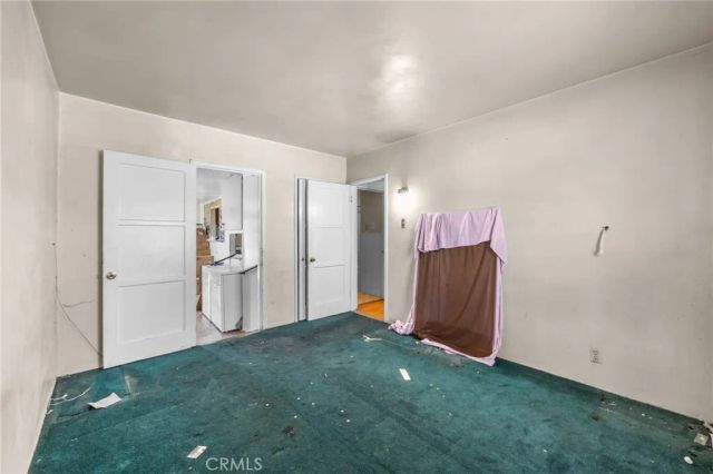 10400 Mary Avenue, Los Angeles, CA 90002