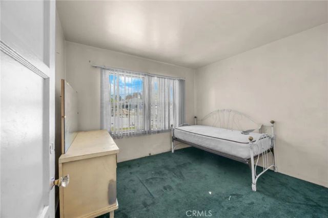 10400 Mary Avenue, Los Angeles, CA 90002