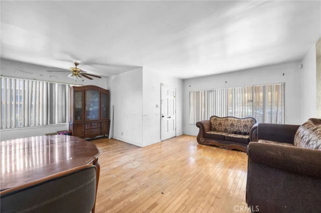 10400 Mary Avenue, Los Angeles, CA 90002