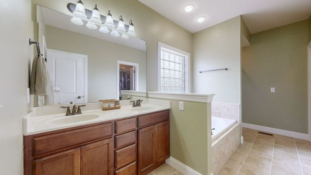 107 Waldron View Dr, Murfreesboro, TN 37130