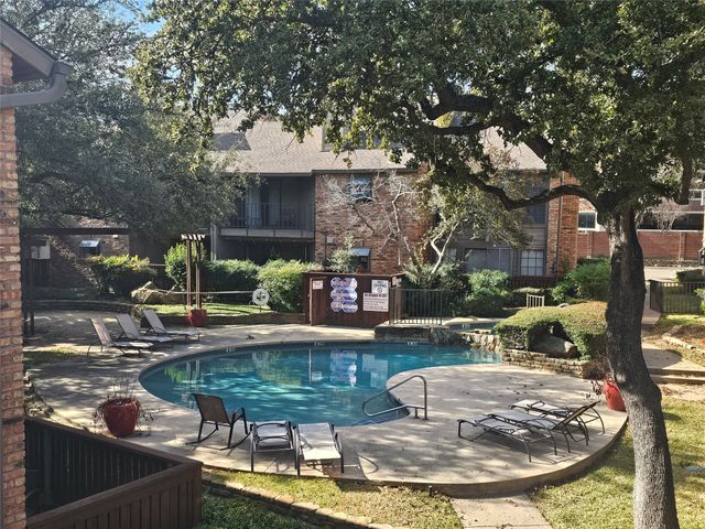 15221 Berry Trail 904, Dallas, TX 75248