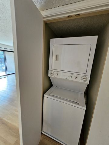 15221 Berry Trail 904, Dallas, TX 75248