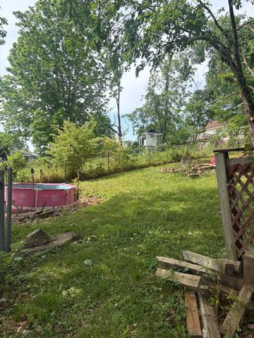203 Edgewood Ave, Mount Pleasant, TN 38474