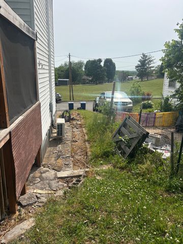 203 Edgewood Ave, Mount Pleasant, TN 38474