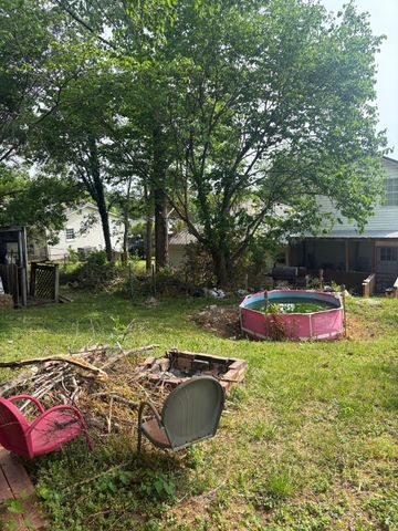 203 Edgewood Ave, Mount Pleasant, TN 38474
