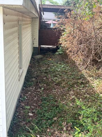 203 Edgewood Ave, Mount Pleasant, TN 38474