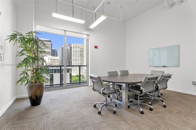 1060 Brickell Ave 2117, Miami, FL 33131