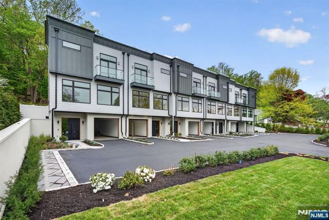 522 Valley Road 3, Clifton, NJ 07013
