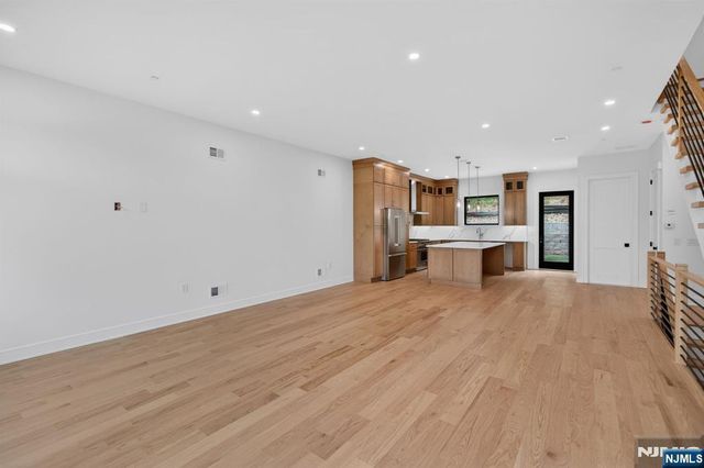 522 Valley Road 3, Clifton, NJ 07013