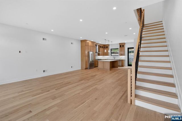 522 Valley Road 3, Clifton, NJ 07013