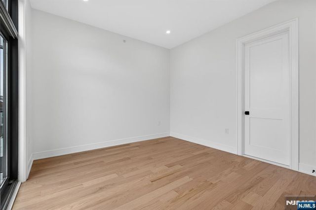 522 Valley Road 3, Clifton, NJ 07013