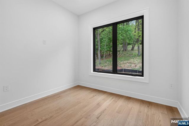 522 Valley Road 3, Clifton, NJ 07013