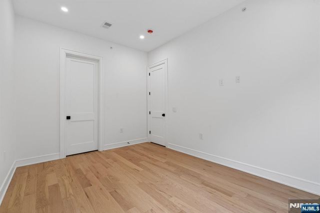 522 Valley Road 3, Clifton, NJ 07013