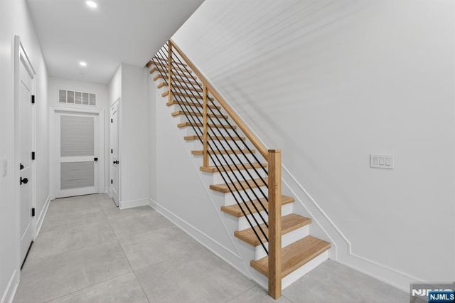 522 Valley Road 3, Clifton, NJ 07013