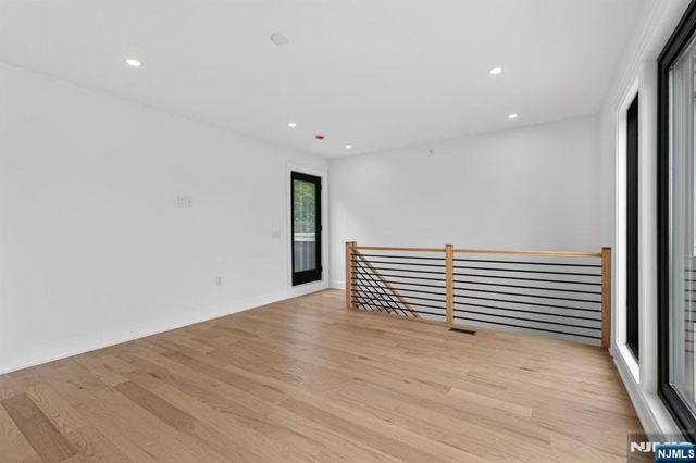 522 Valley Road 3, Clifton, NJ 07013