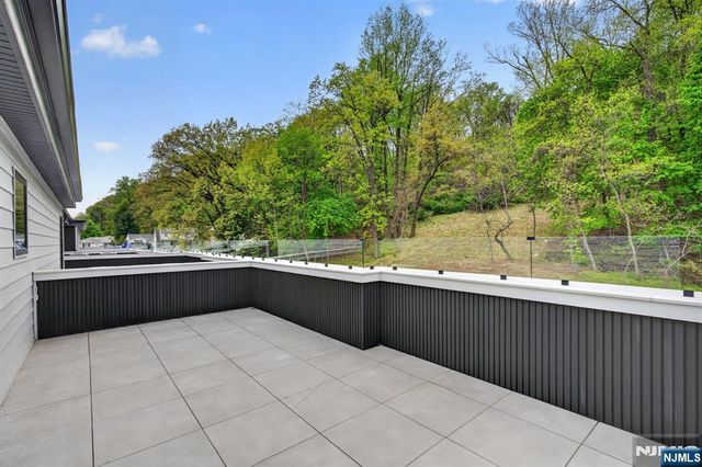 522 Valley Road 3, Clifton, NJ 07013