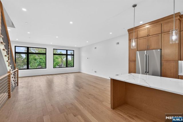 522 Valley Road 3, Clifton, NJ 07013