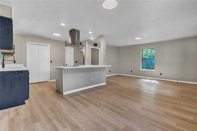 104 North Oneal Street, Caldwell, TX 77836