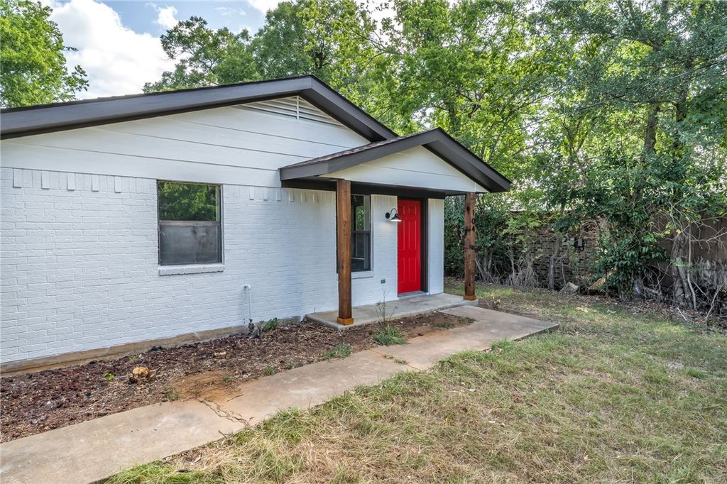 104 North Oneal Street, Caldwell, TX 77836 — photo 4