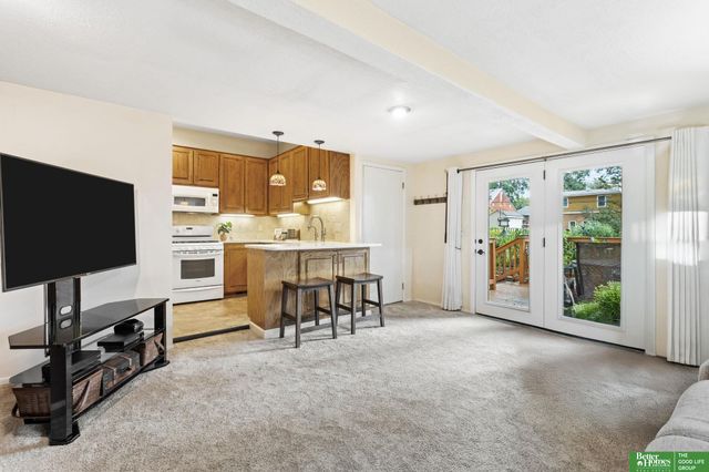 5427 Parker Street, Omaha, NE 68104
