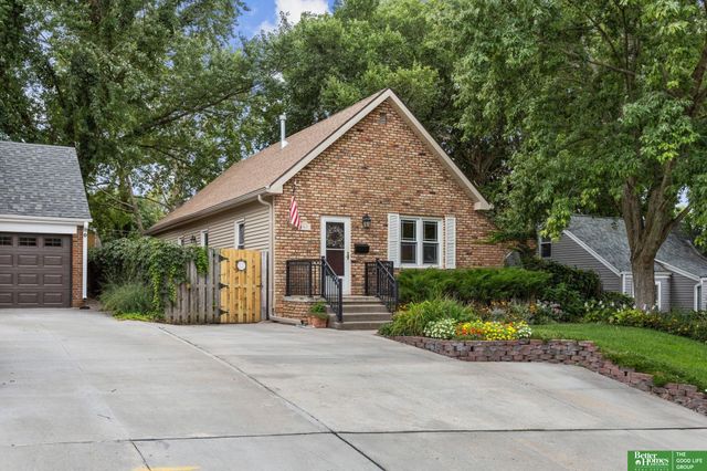 5427 Parker Street, Omaha, NE 68104
