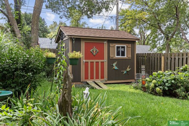 5427 Parker Street, Omaha, NE 68104
