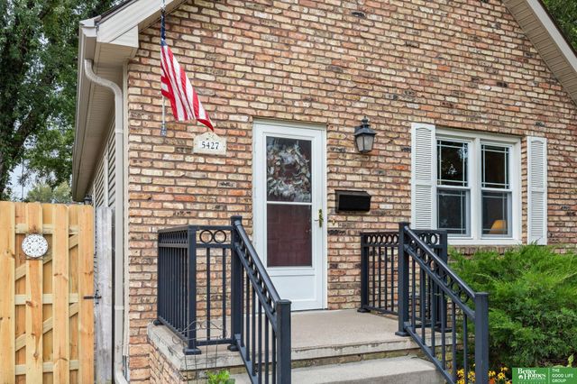 5427 Parker Street, Omaha, NE 68104